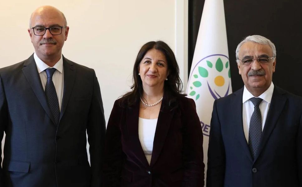 DEM Parti İmralı Heyeti 3 Saatlik Görüşmenin Ardından Döndü!