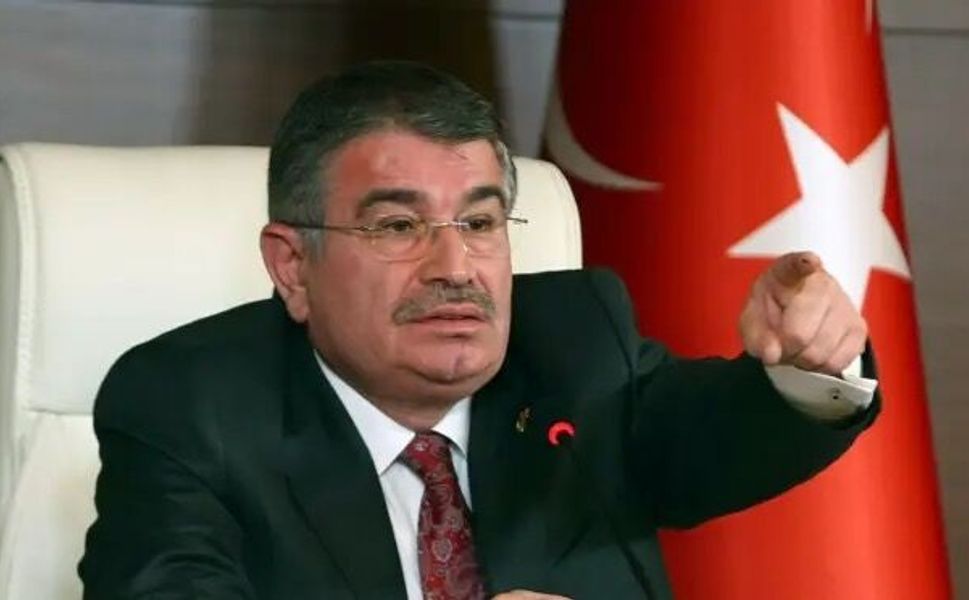 Eski İçişleri Bakanı İdris Naim Şahin'e adli kontrol!