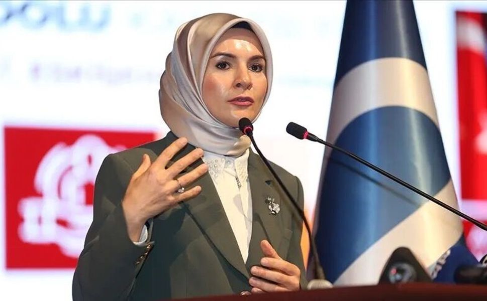 Gazi Çocuklarla Hasada Katılan Bakan Göktaş'tan Anlamlı Ziyaret
