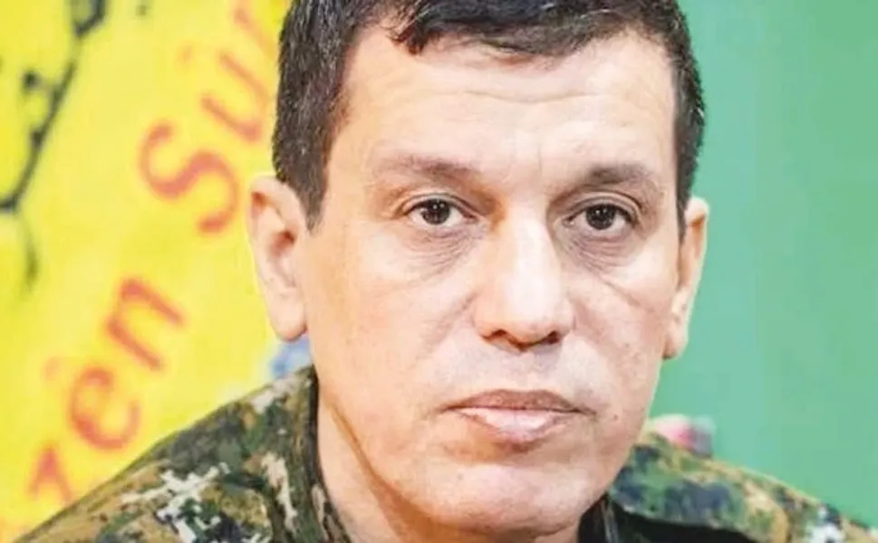 Mazlum Abdi duyurdu: YPG kendini feshetti