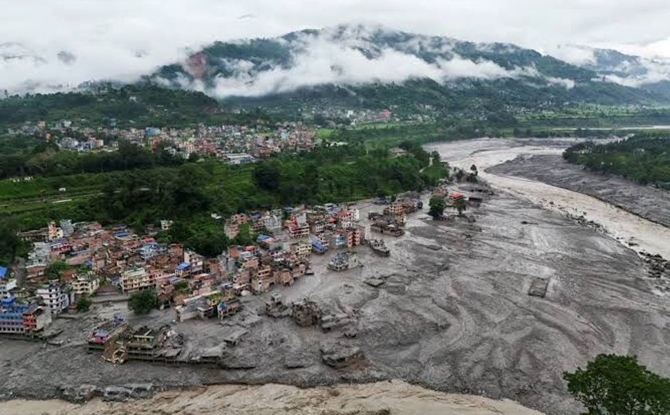 Tibet'te Baraj Patladı, Nepal'de Yeni Sel Alarmı!