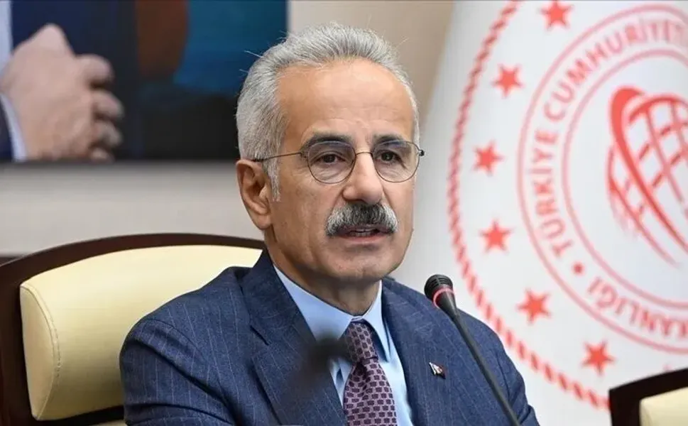 Bakan Uraloğlu'ndan Girne açıklarında alabora olan gemiye ilişkin açıklama