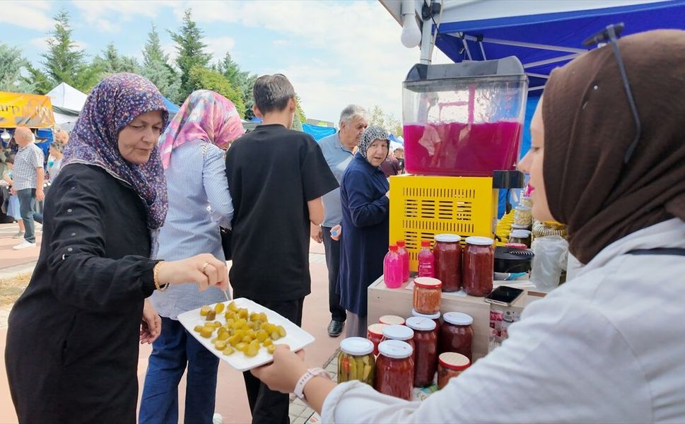 Çubuk Turşu Festivali'nde ikinci gün yoğunluğu