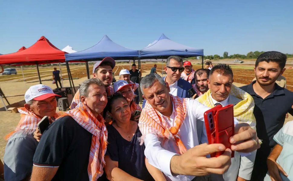 Özgür Özel’den çiftçilere kredi ve faiz sözü!
