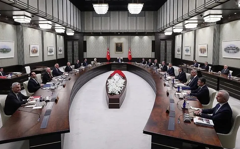 Kabine Toplantısı Başladı: Gündemde Fon Soruşturması ve Terörsüz Türkiye Süreci