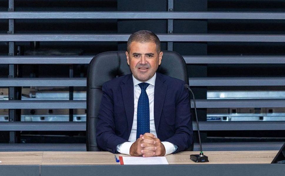 Mezitli Belediye Başkanı Tuncer, CHP'den ihraç edildi!