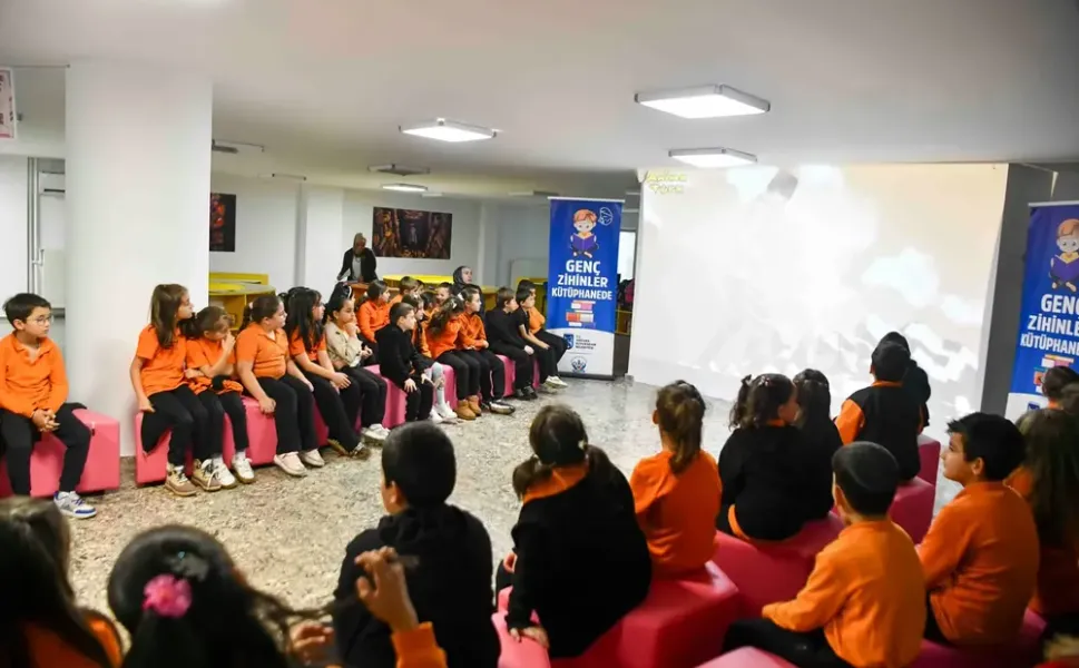 100. Yıl Gençlik Kütüphanesi Minik Okurları Ağırlıyor