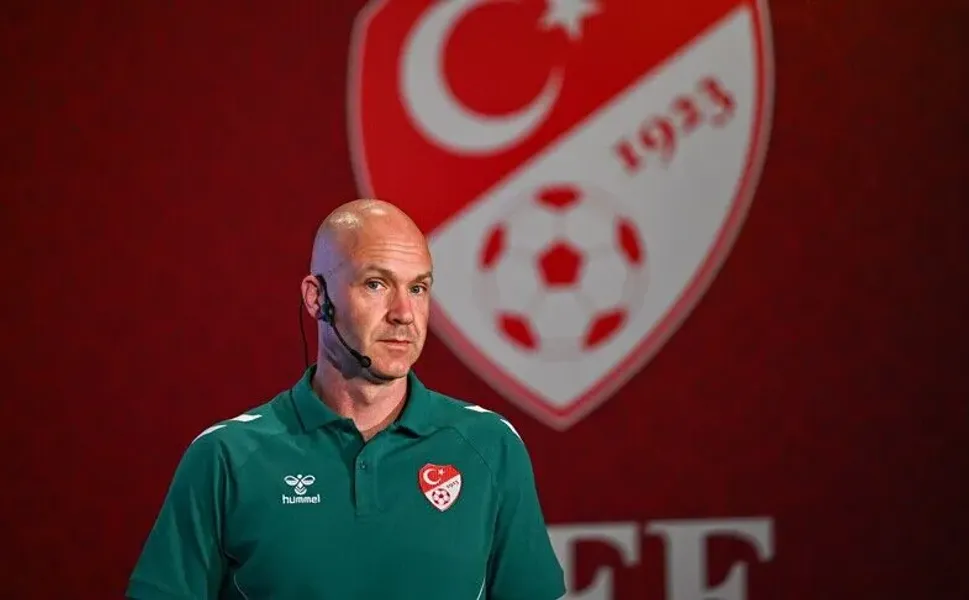 Türk Futbolunda 'İngiliz Hakem' Devrimi
