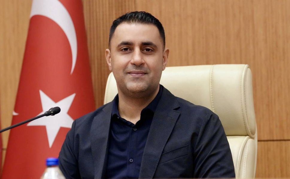 Çukurova Belediye Başkanı Emrah Kozay görevden uzaklaştırıldı