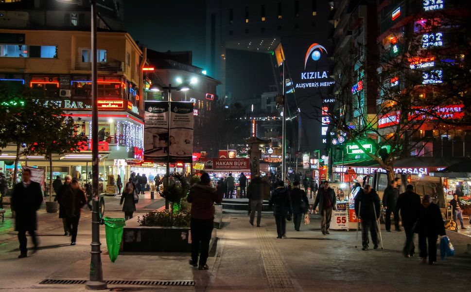 Ankara’da metro yolcuları dikkat! Kızılay’ın Sakarya çıkışı kapanıyor