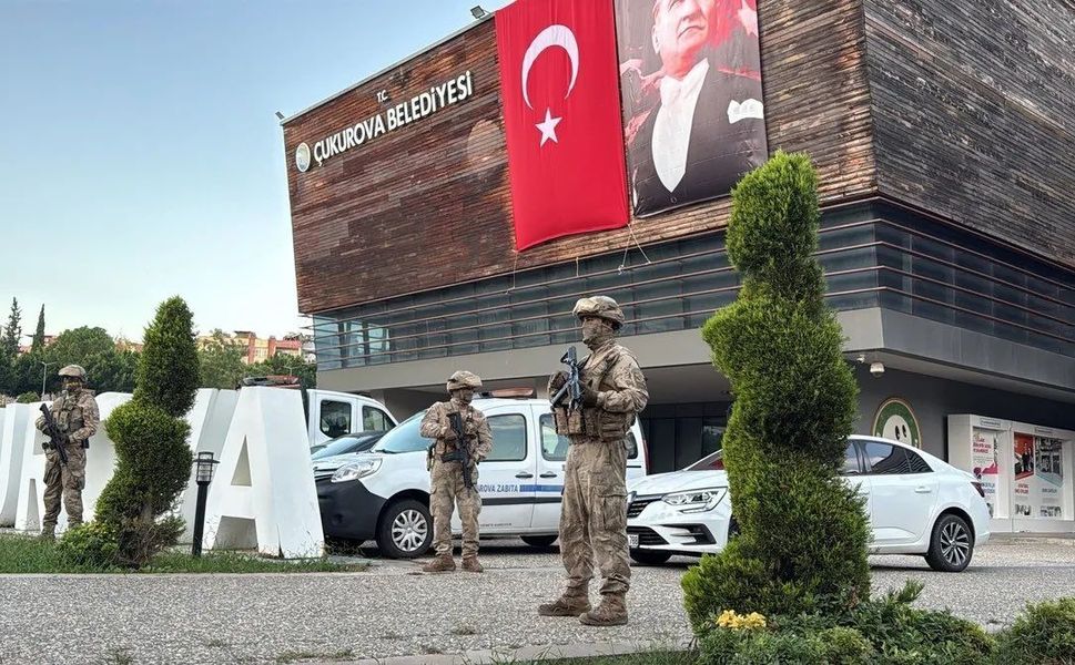 Çukurova Belediyesi'ne operasyon! Çok sayıda gözaltı kararı