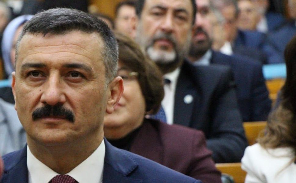 Selçuk Türkoğlu’ndan Halk TV’ye Şafak Baskınına Tepki: Basın Özgürlüğüne Vurulan Kelepçedir