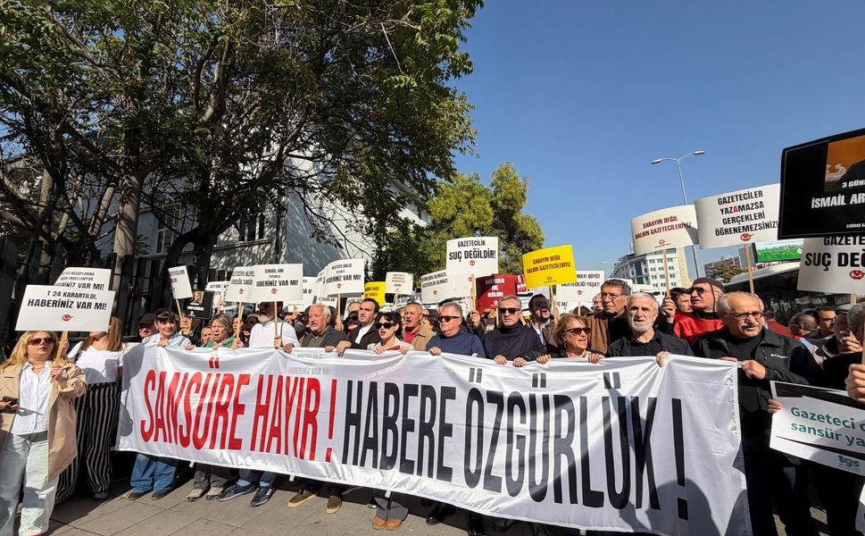 Kalemler Sokağa İndi: Ankara’da Sansüre Karşı Güçlü Yürüyüş!