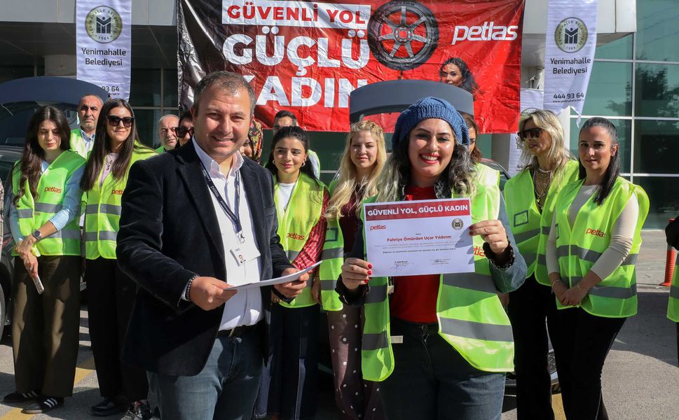 Yenimahalle’de kadın sürücülere “Güçlü Yol, Güçlü Kadın” eğitimi