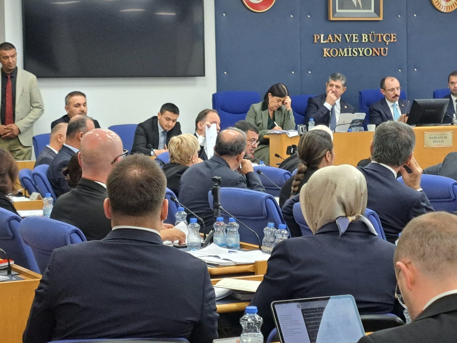 02D965F8 E0Fd 4181 8F14 39E96499Cbf4