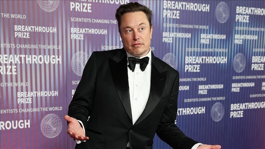 Musk'ın uzay devi SpaceX'ten rekor halka arz
