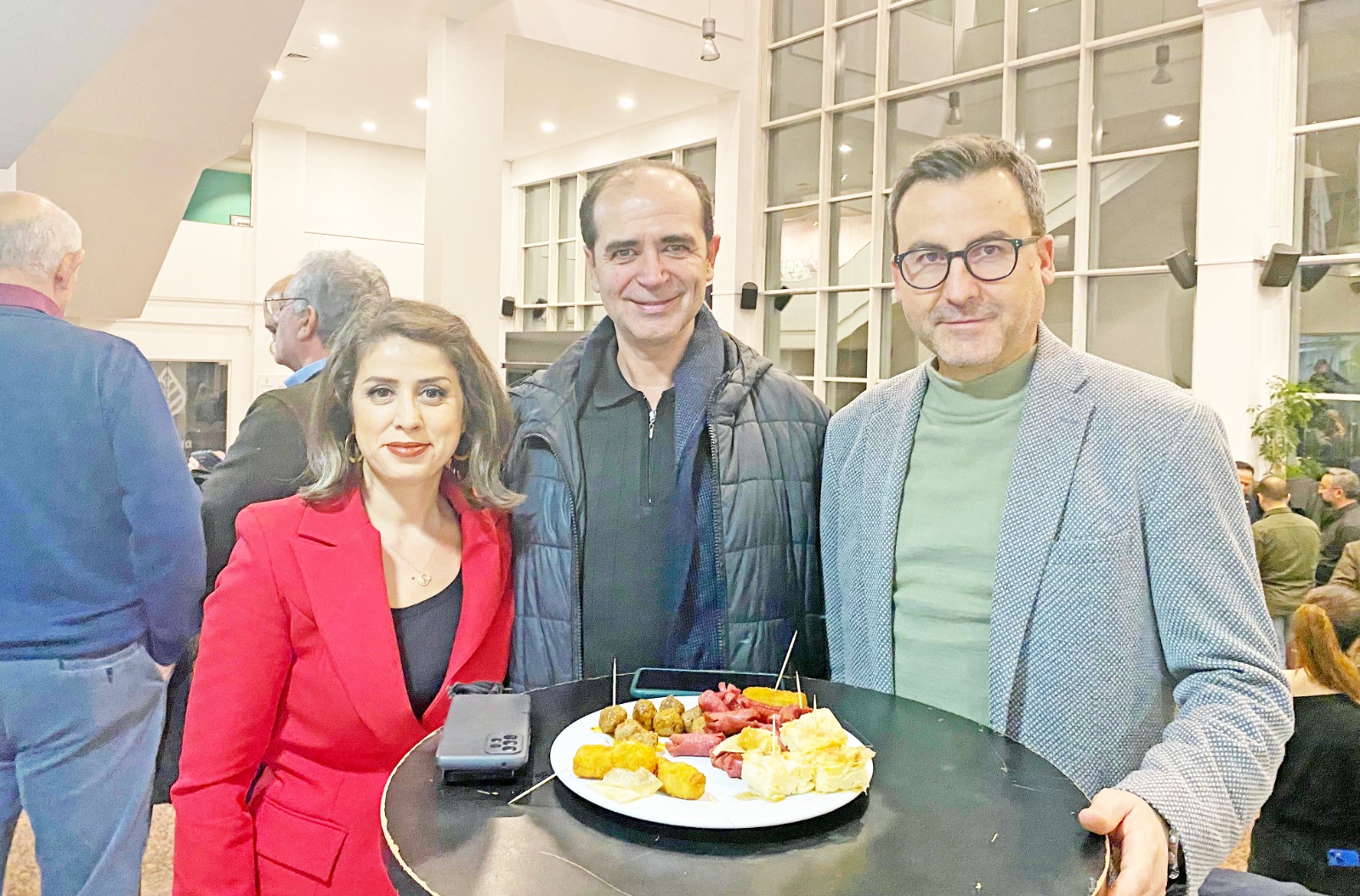 parlamento muhabirleri bulıuşma