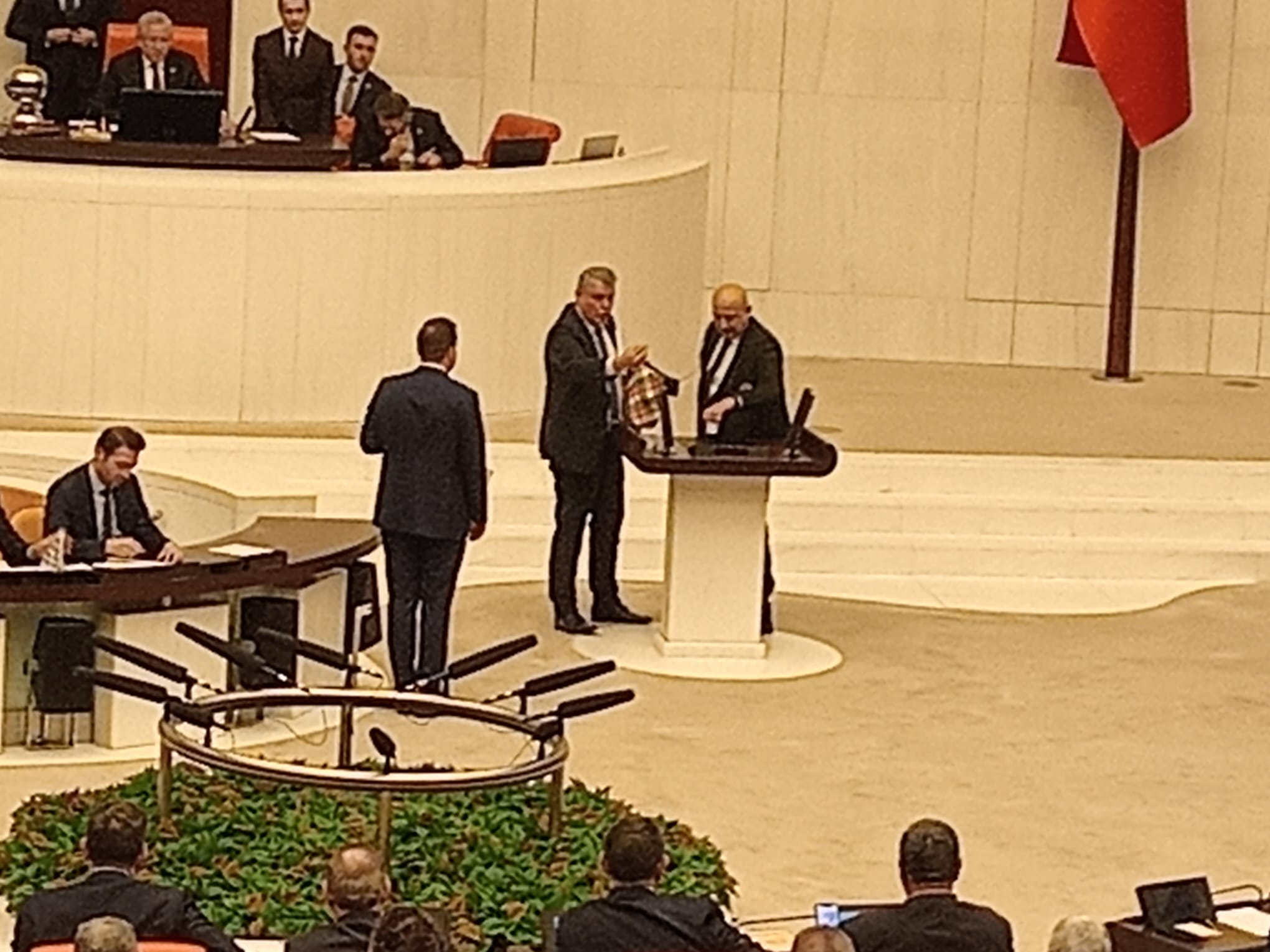 Whatsapp Image 2025 12 16 At 21.32.52