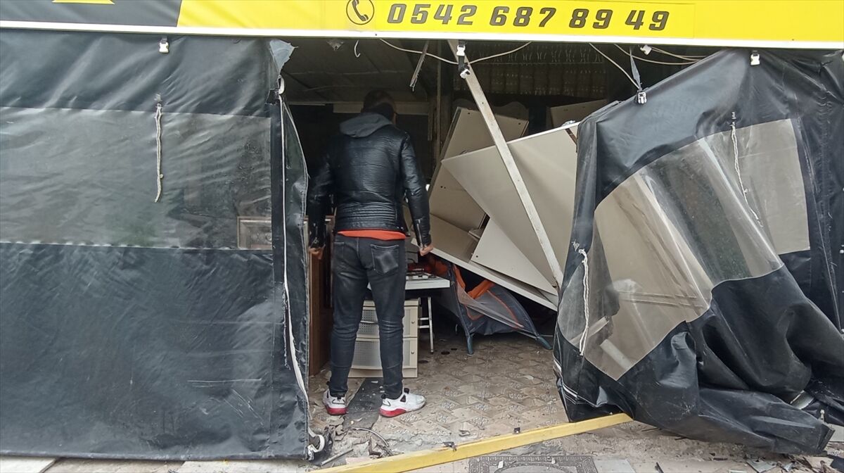 Karaman’da İki Otomobil Çarpıştı: 3 Yaralı