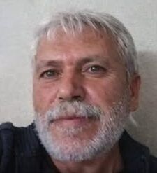 Üzerine çatı düşen çiftçi öldü