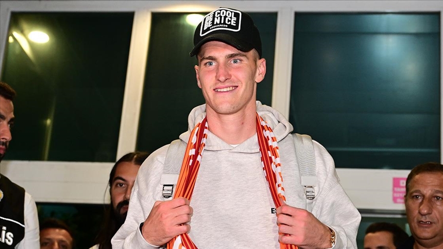 Thumbs B C 3249800Cd11B0788Ced73Bd50Aa6A6D6