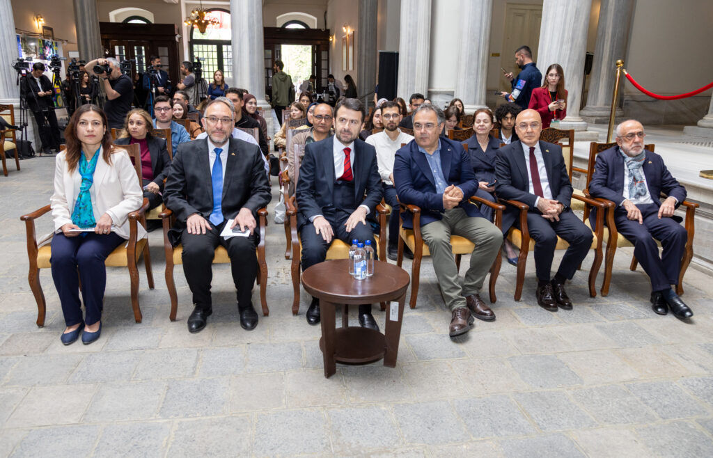 15 Temmuz Manşetleri Atölyesi İstanbul’da Tamamlandı2
