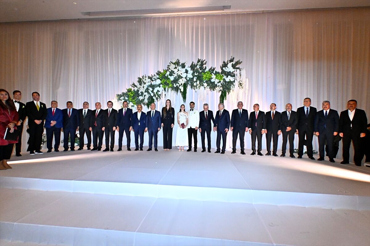 Dervişoğlu, Üstündağ Ailesinin Mutlu Gününe Katıld