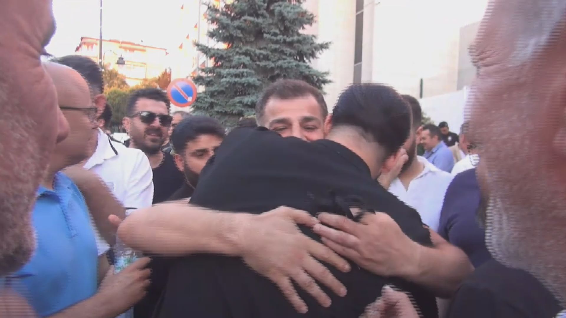 Silivri Adliyesi'nin önünde arbede