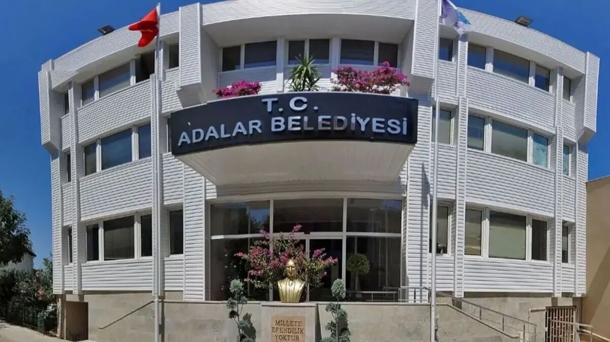 Adalar Belediye Başkanı ve 34 kişi tutuklandı!
