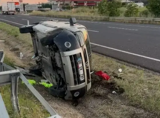 Polatlı'da Kontrolden Çıkan Otomobil Takla Attı: 2 Yaralı