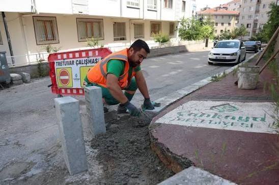 Çankaya’da yol seferberliği sürüyor: Mahalle mahalle yenileme çalışması