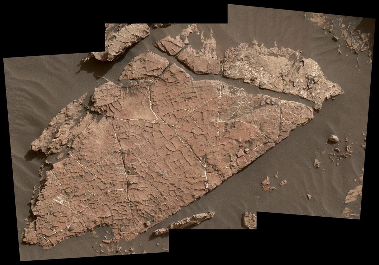 Mars’ta bal peteği gizemi: Curiosity’den nefes kesen keşif