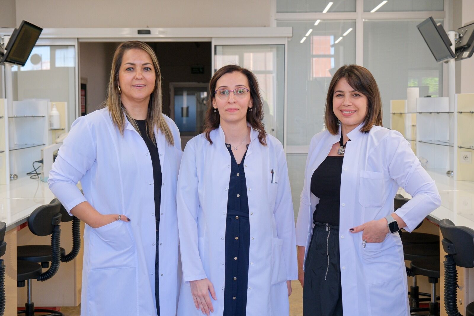 ÜÇ KADIN AKADEMİSYENDEN AKCİĞER KANSERİ TEDAVİSİ İÇİN NANOTAŞIYICI SİSTEM PROJESİ