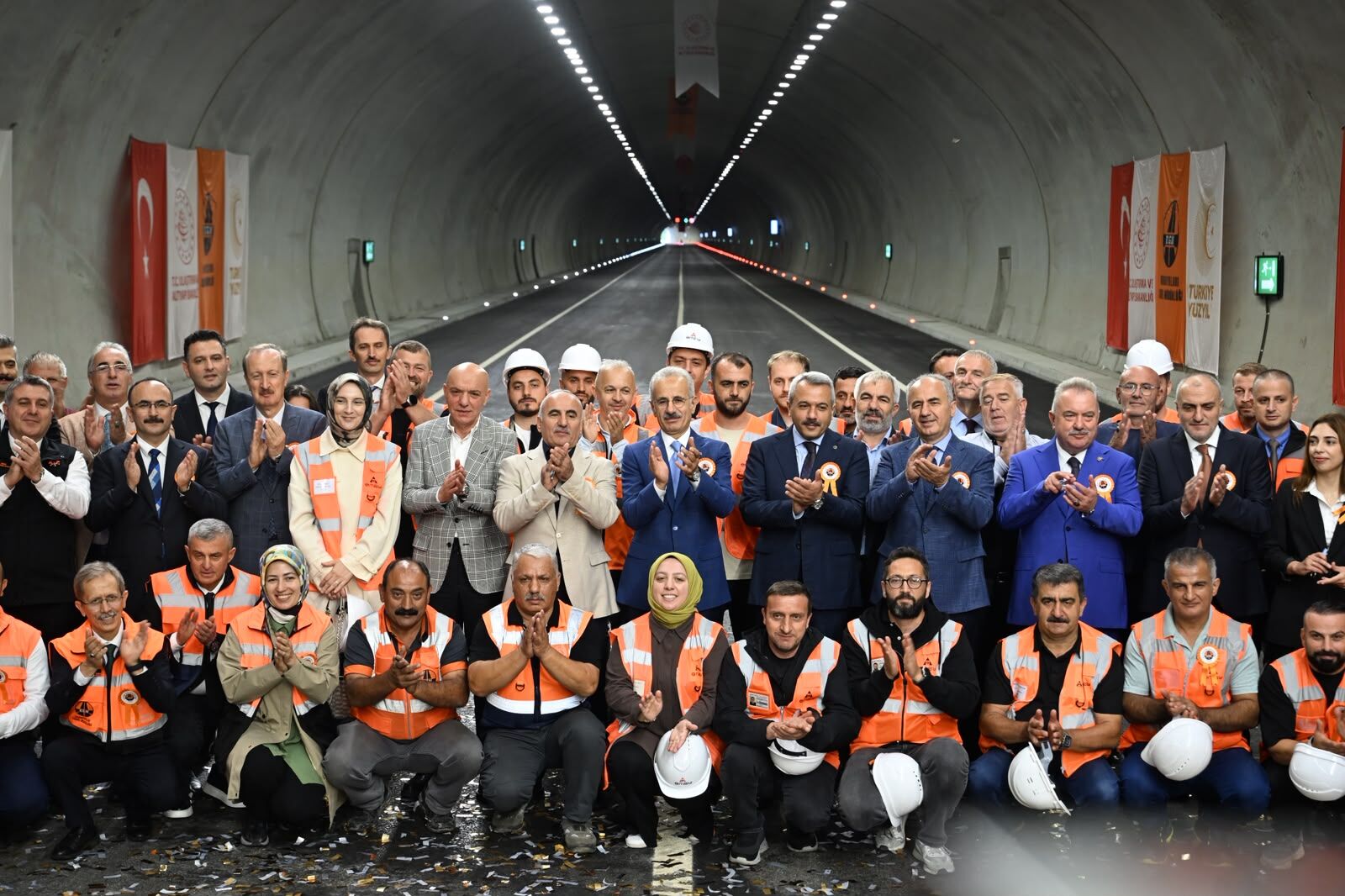 Bakan Uraloğlu: Türkiye'yi adeta yeniden inşa ettik
