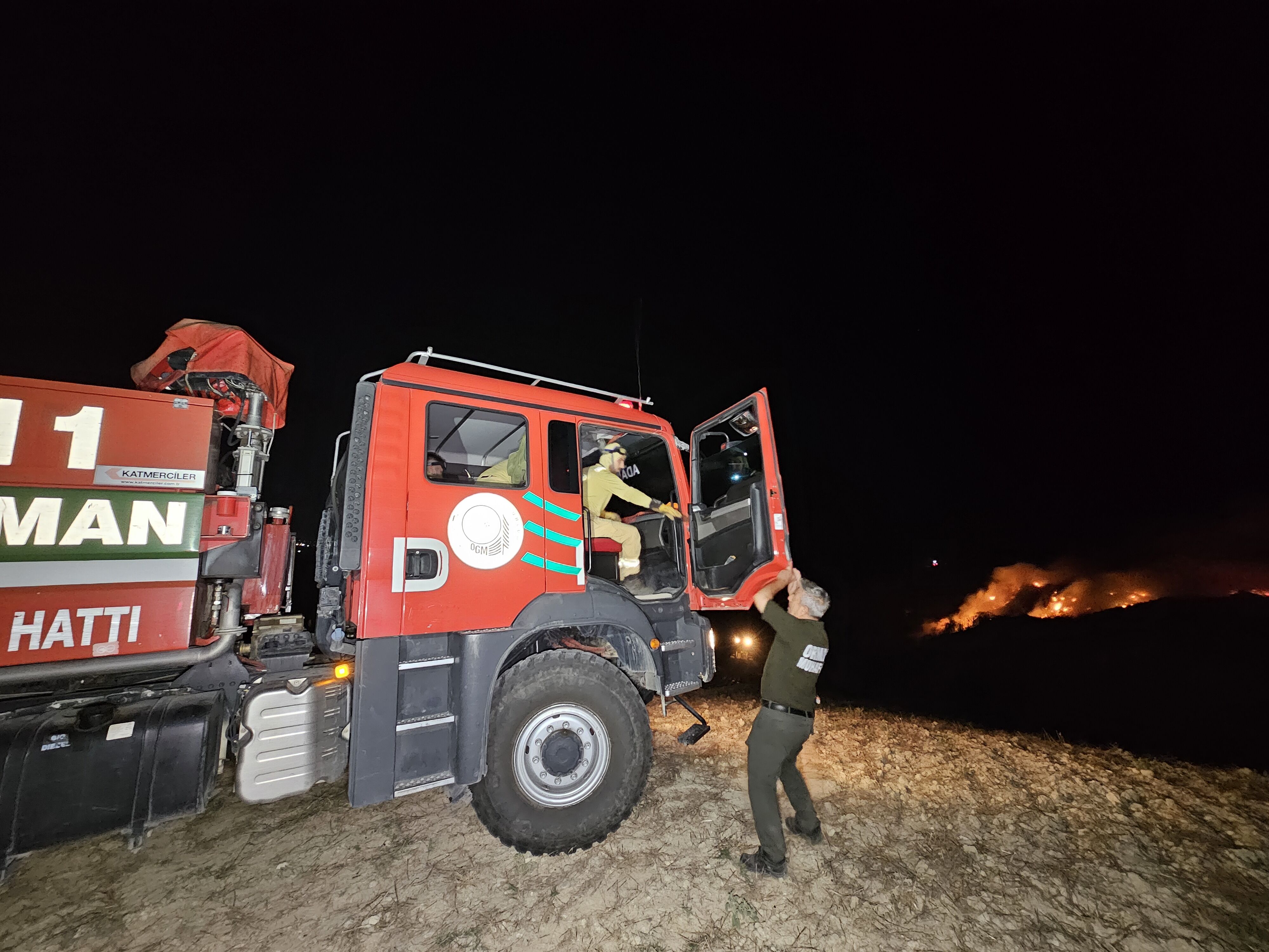 Adana'da korkutan yangın!