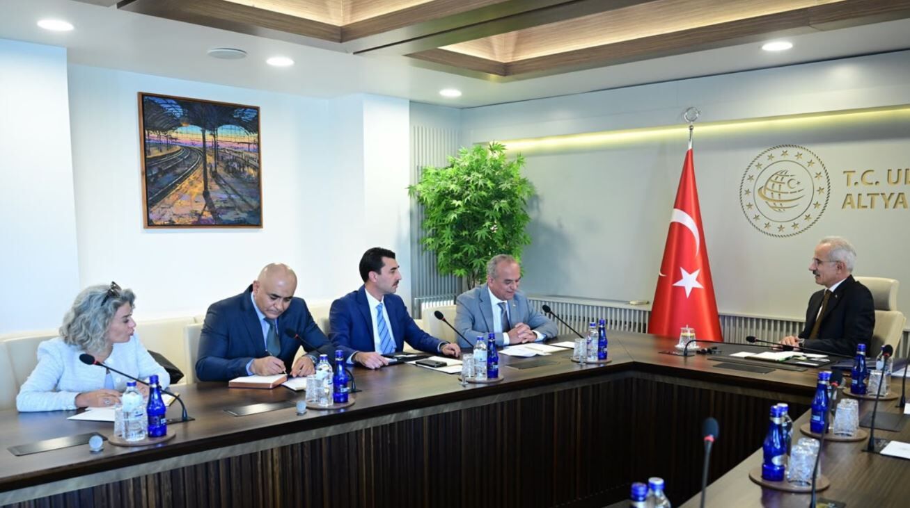 Bakan Uraloğlu, Tacikistan'ın Ankara Büyükelçisi İmomi'yi kabul etti