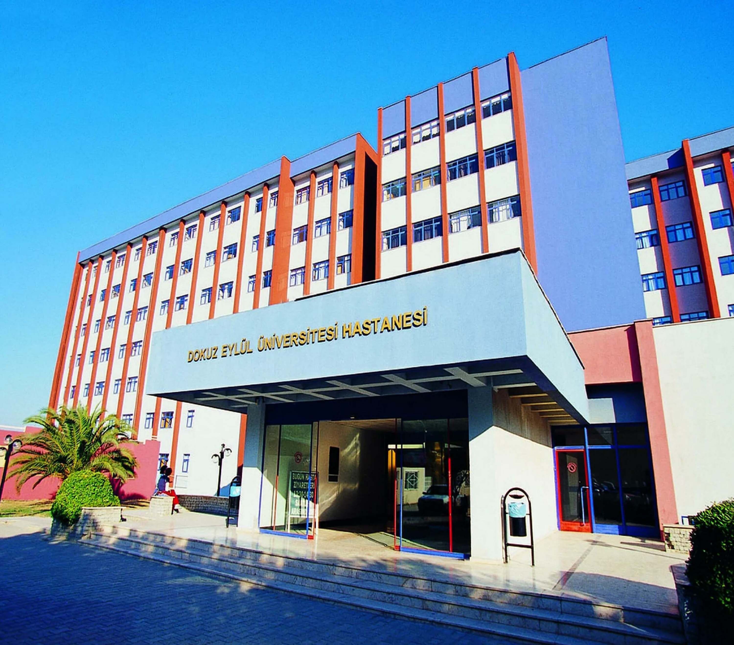 Eski İzmir Büyükşehir Belediye Başkanı Burhan Özfatura Yoğun Bakıma Alındı!
