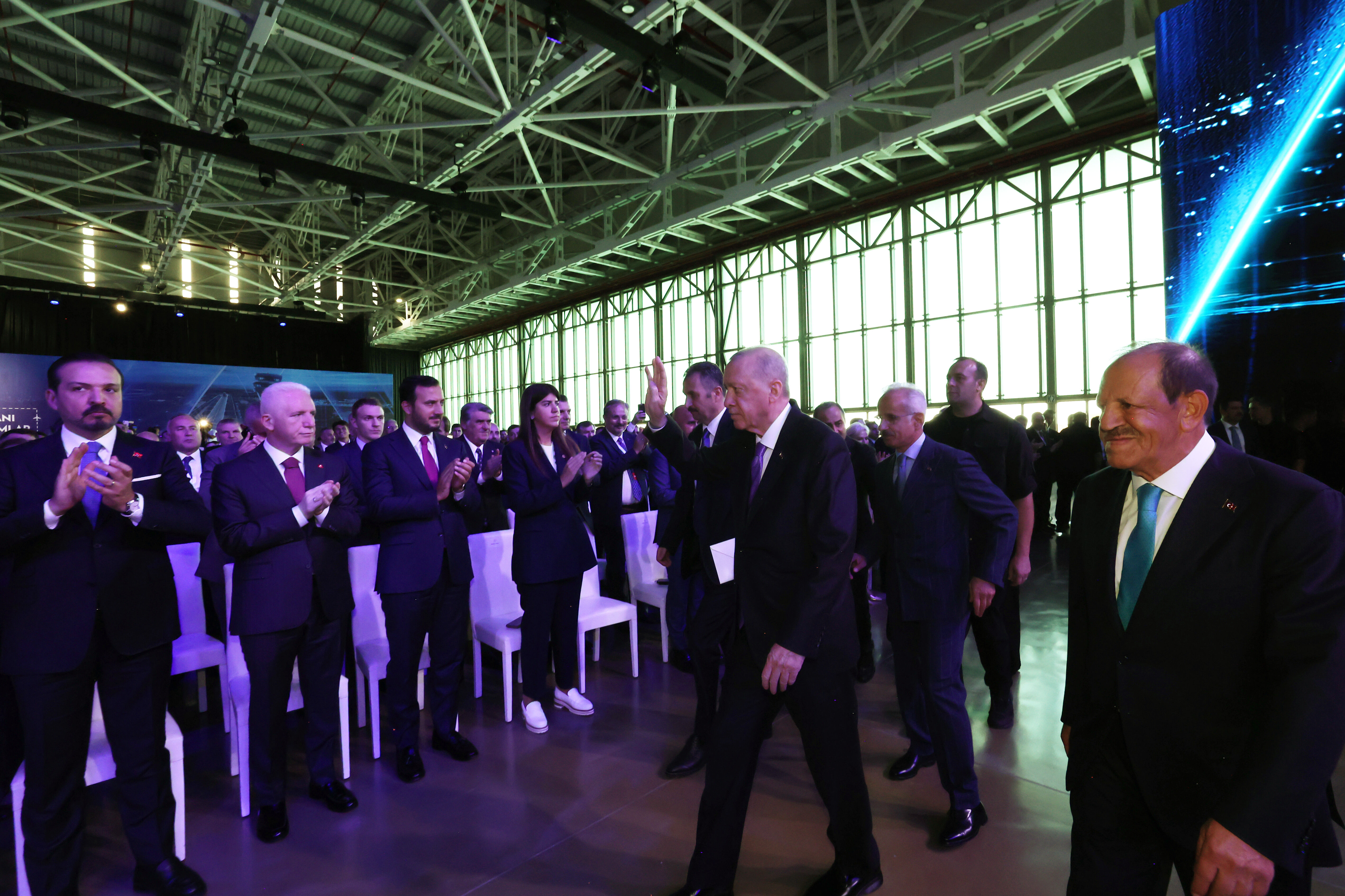 İstanbul Havalimanı’nda 4’üncü pist hizmete açıldı: Erdoğan’dan dikkat çeken ekonomi rakamları