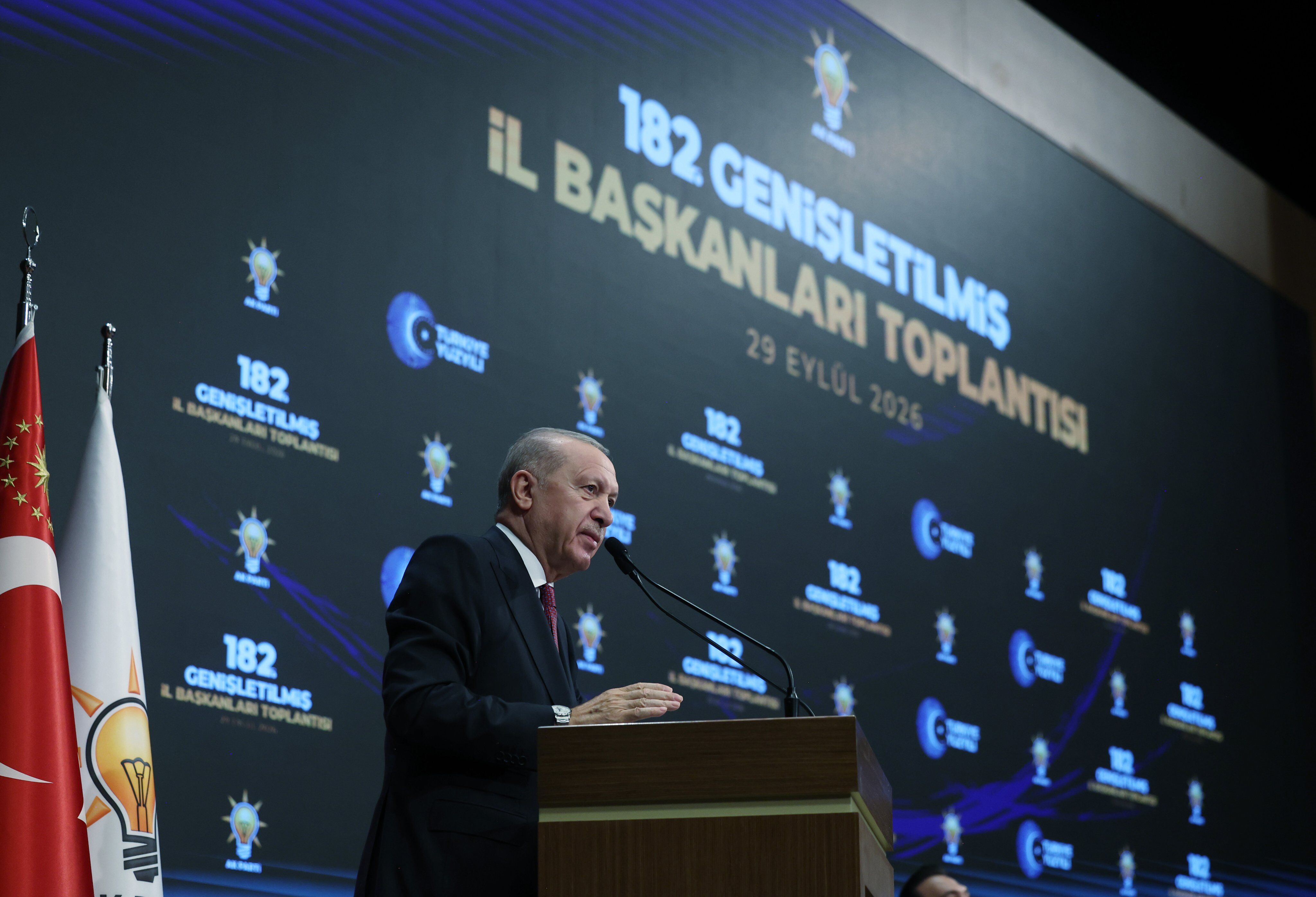 Cumhurbaşkanı Erdoğan fon soruşturması üzerinden muhalefete yüklendi