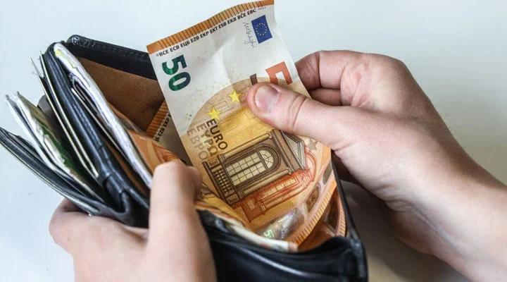 Doları Geçti Euro Konuşuluyor! Yıl Sonu Euro/TL Beklentisinde Rekor Tahmin!