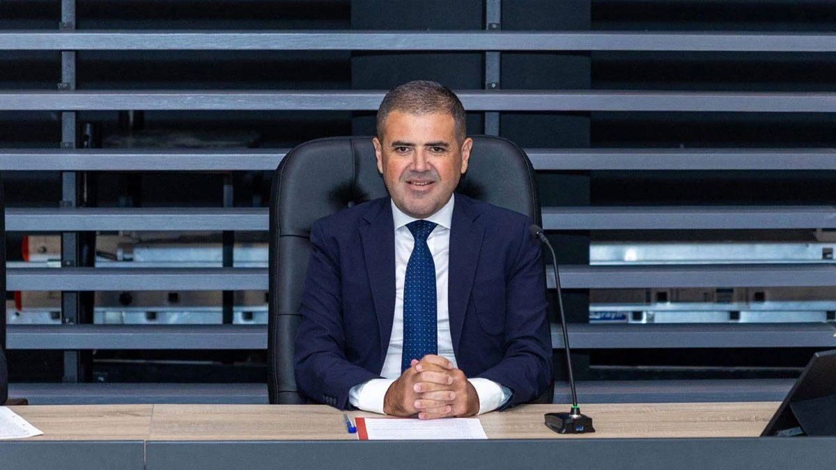 Mezitli Belediye Başkanı Tuncer, CHP'den ihraç edildi!