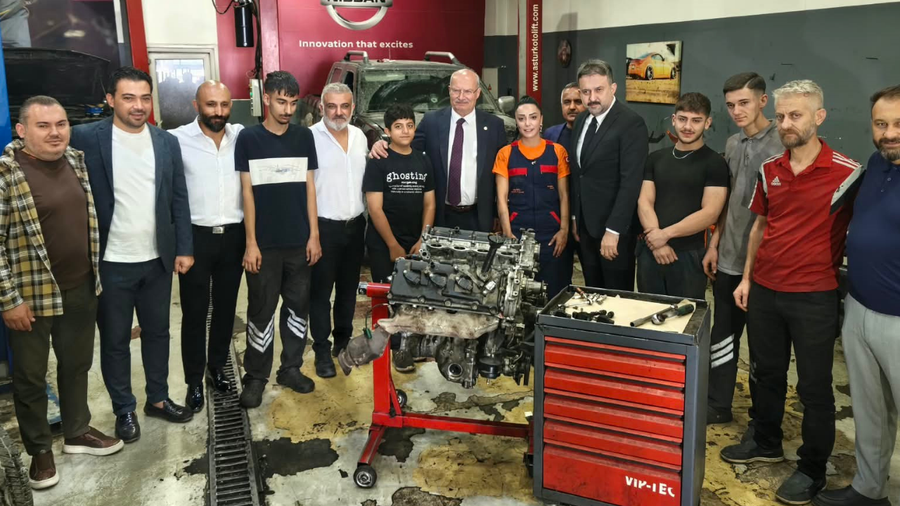 ATO Başkanı Baran’dan Şaşmaz’da Kadın Ustaya Destek: “Mesleğin Kadını Erkeği Olmaz”