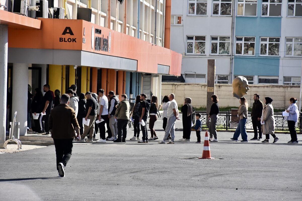 2026 KPSS Ön Lisans Oturumu Başladı: 1,5 Milyondan Fazla Aday Ter Döktü