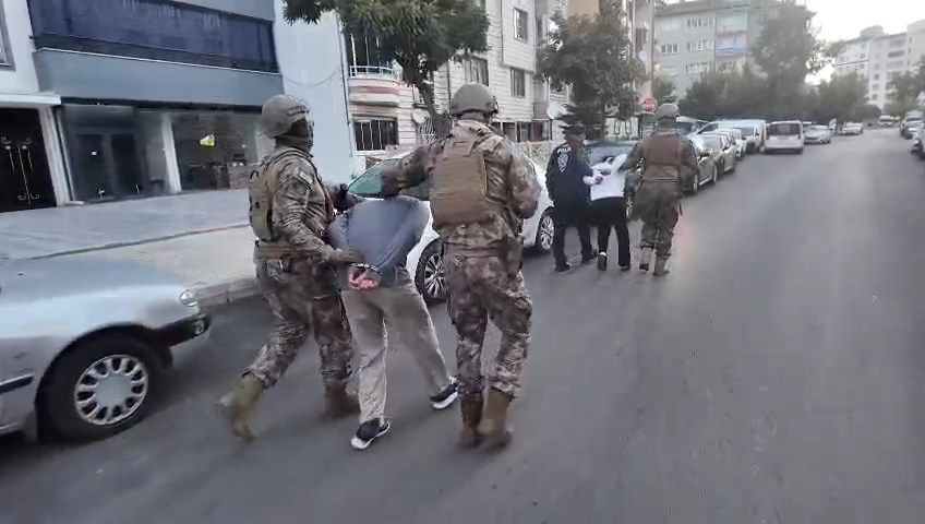 Siber Ekiplerinden 3 İlde Eş Zamanlı Bahis Operasyonu