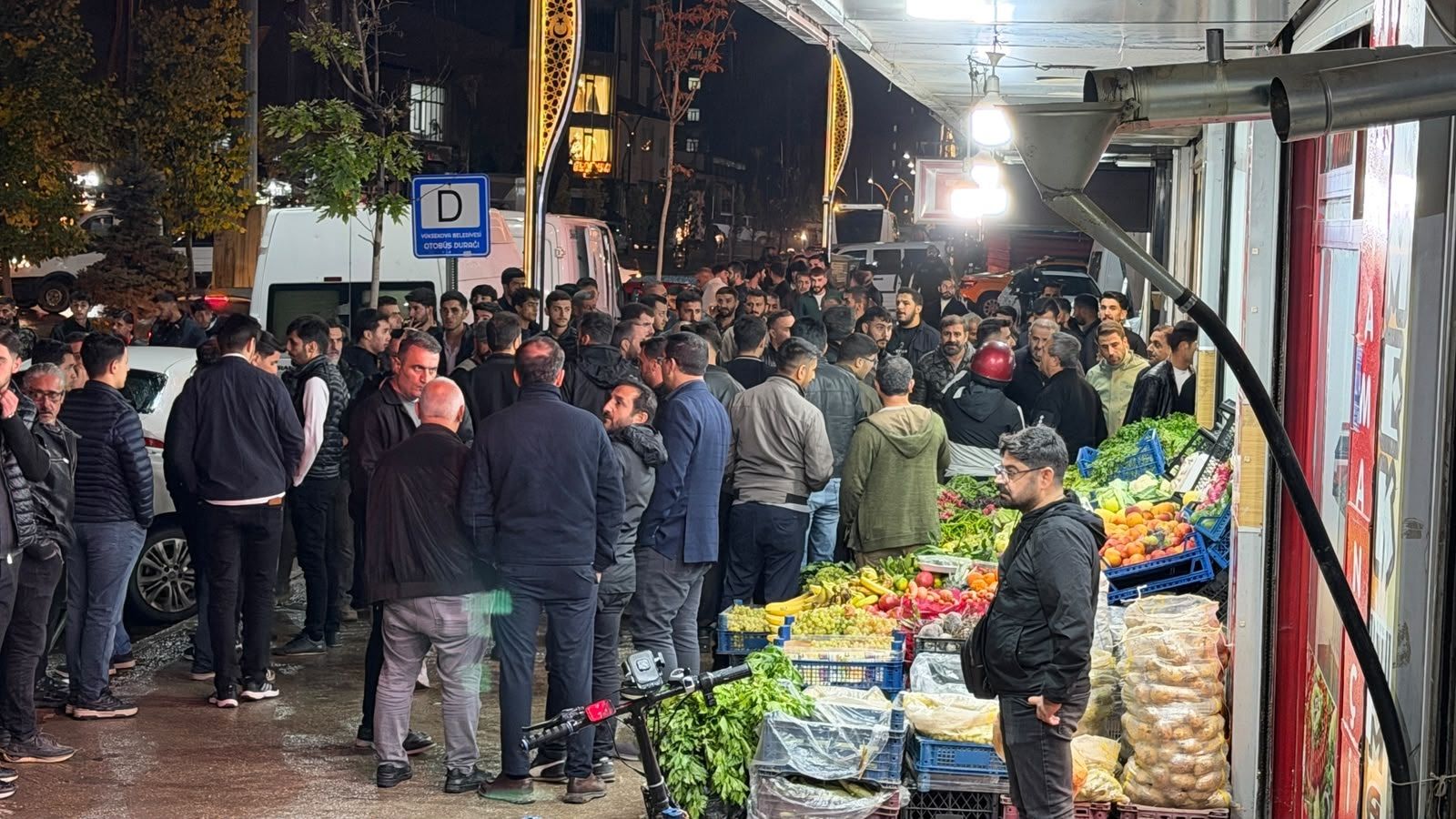 Yüksekova'da silahlı saldırı!