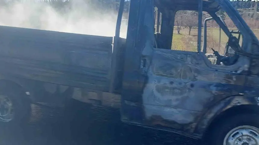 Beyşehir'de otomobilde çıkan yangın söndürüldü